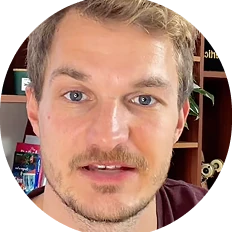 Tim, a Tims Vélemények szerzője